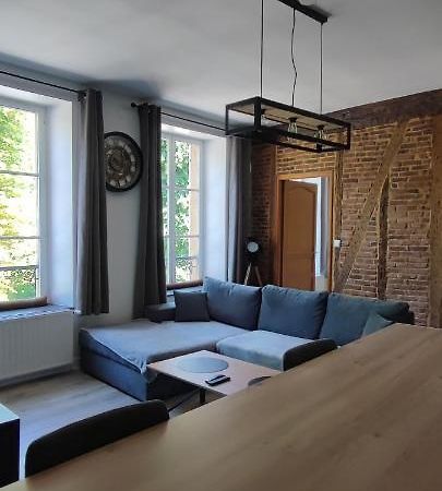 Appartement D'Hippolyte - Vue Musee Rimbaud Charleville-Mézières المظهر الخارجي الصورة