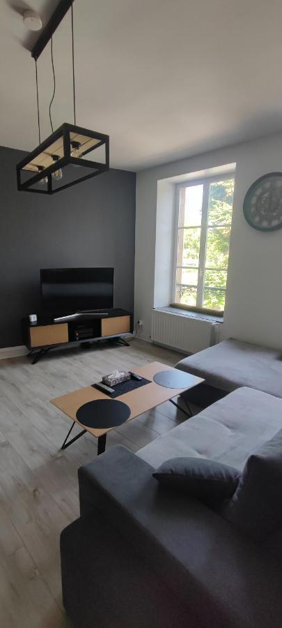 Appartement D'Hippolyte - Vue Musee Rimbaud Charleville-Mézières المظهر الخارجي الصورة